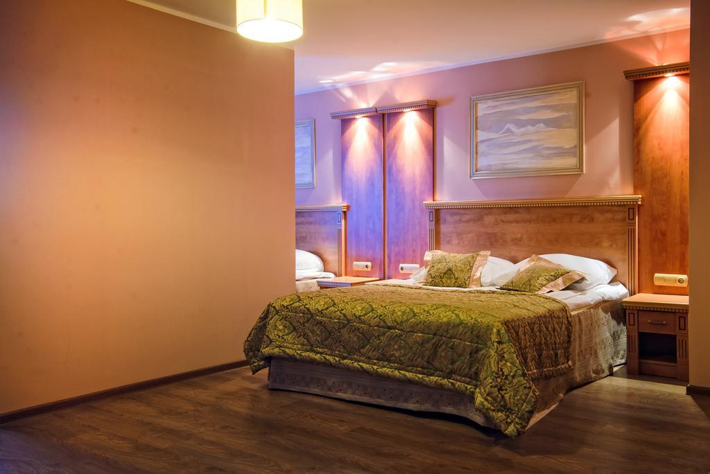 Hotel Pietrak วองกรอเวียตซ์ ภายนอก รูปภาพ